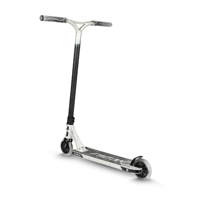 Madd Gear Scooter Complete MGP MGX Extreme E1 Silver Black 2022